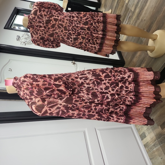 Dress - Picture 2 of 3